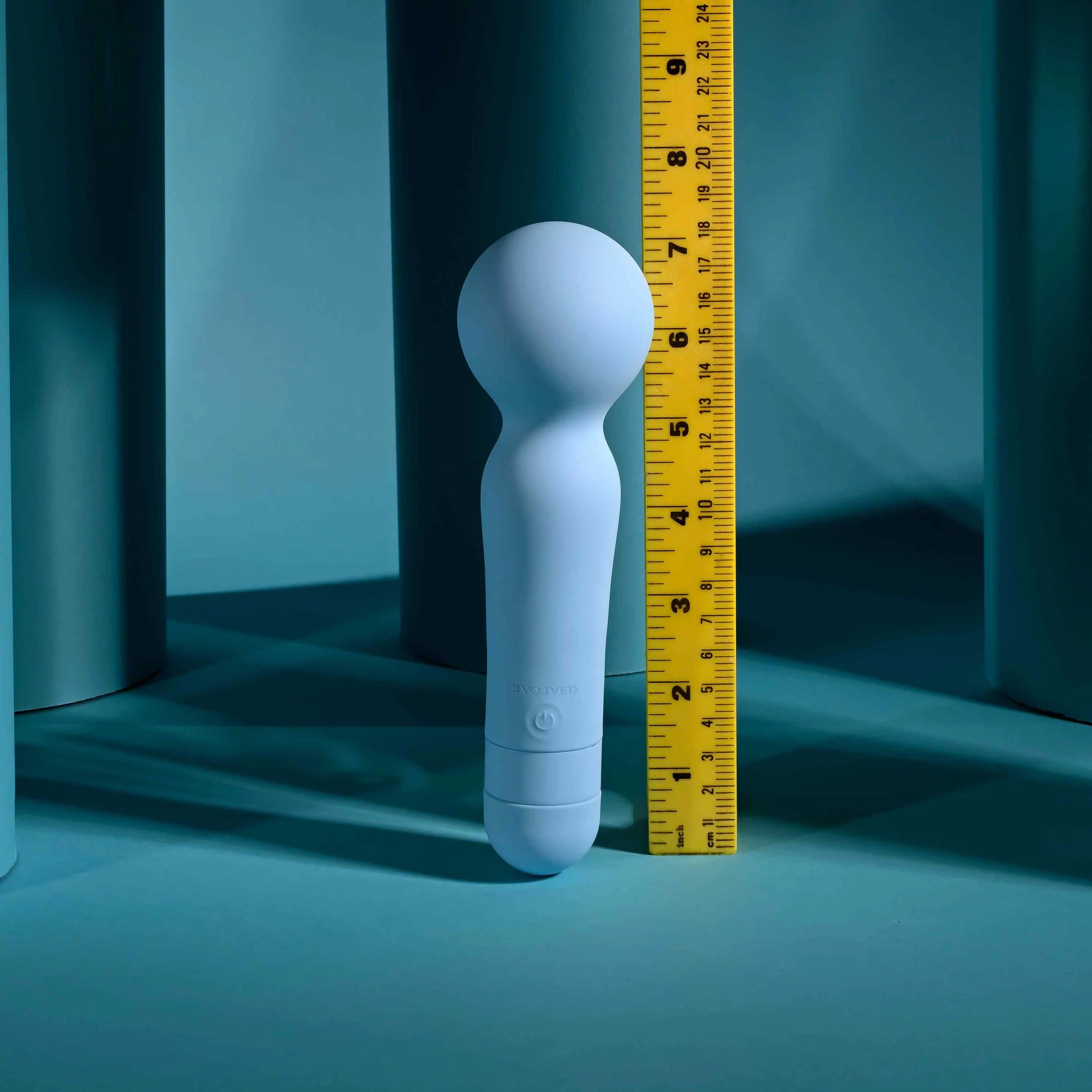 Evolved IRIS Wand Vibrator - Image 7