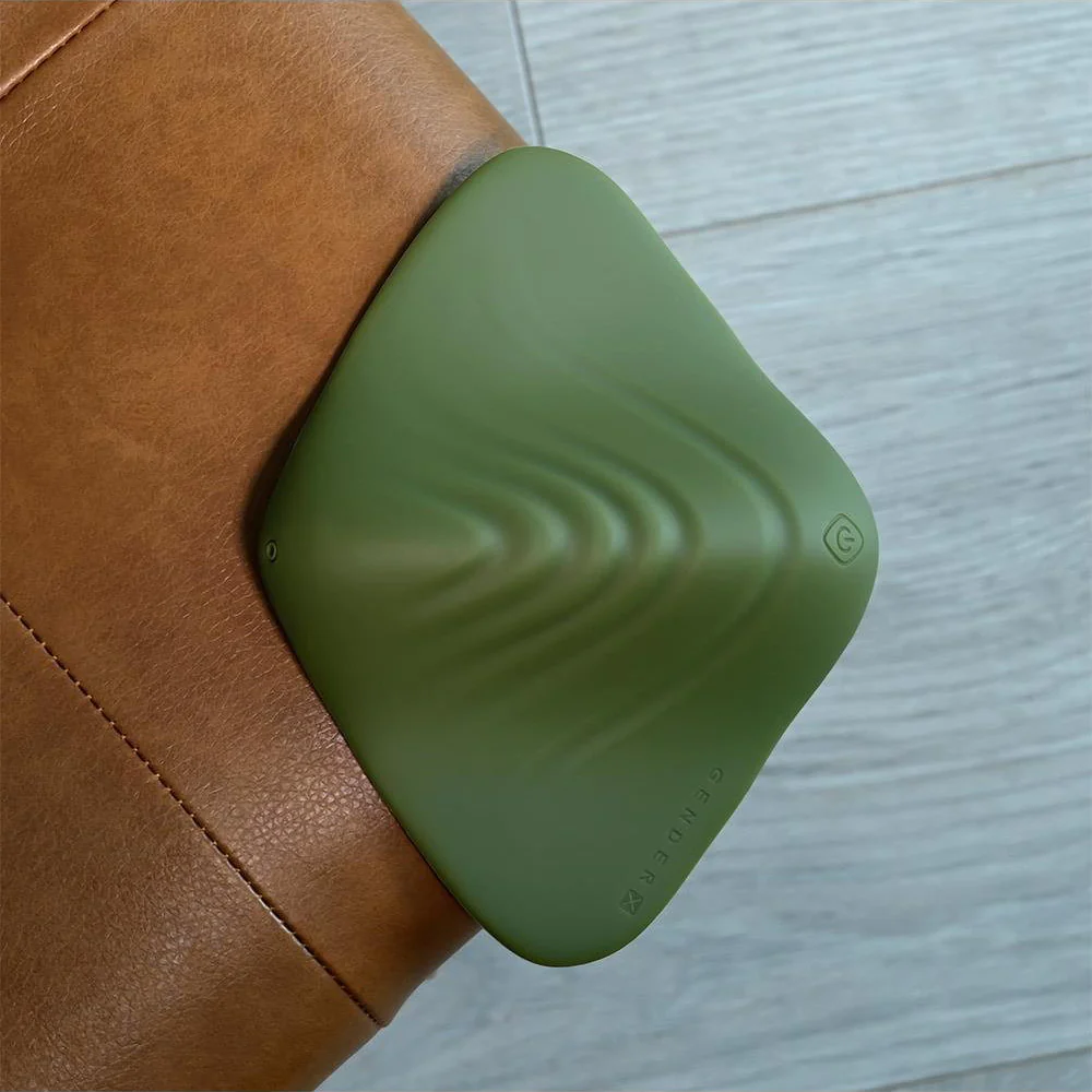 Gender X Pleasure Pad Rechargeable Silicone Clitoral Vibrator - Image 5