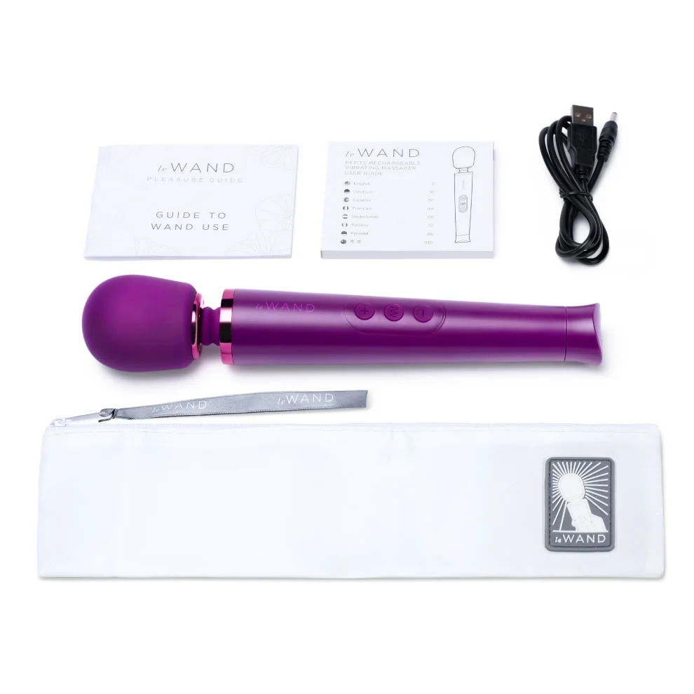 Le Wand Petite Rechargable Massager Dark Cherry - Image 4