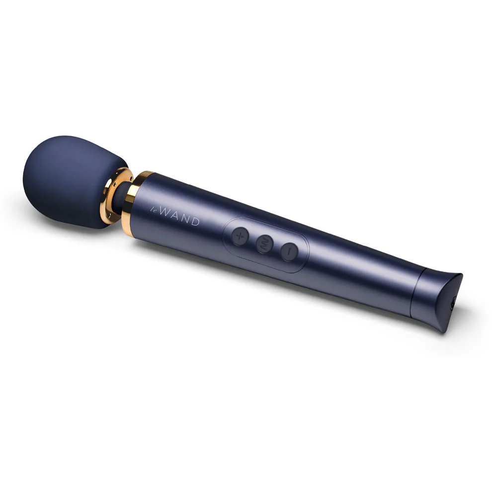 Le Wand Petite Rechargable Massager Navy - Image 3
