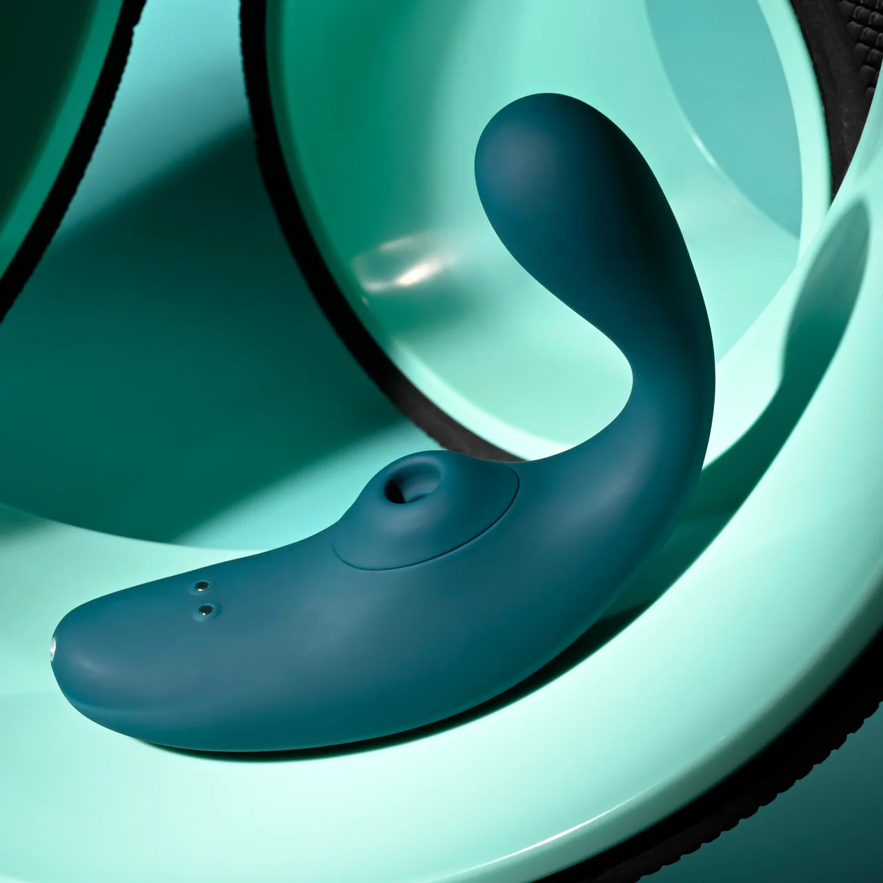 The Charmer Mulit Play Dual Vibrator/Suction Toy - Image 10