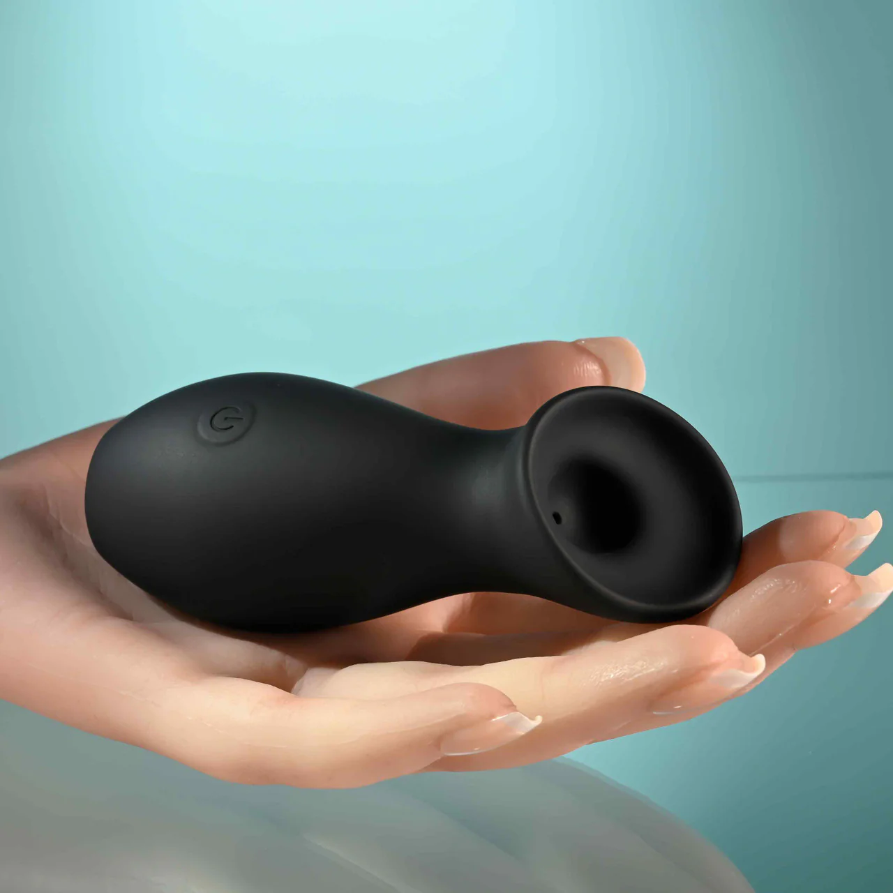 The Jet Set Clitoral Suction Toy - Image 4