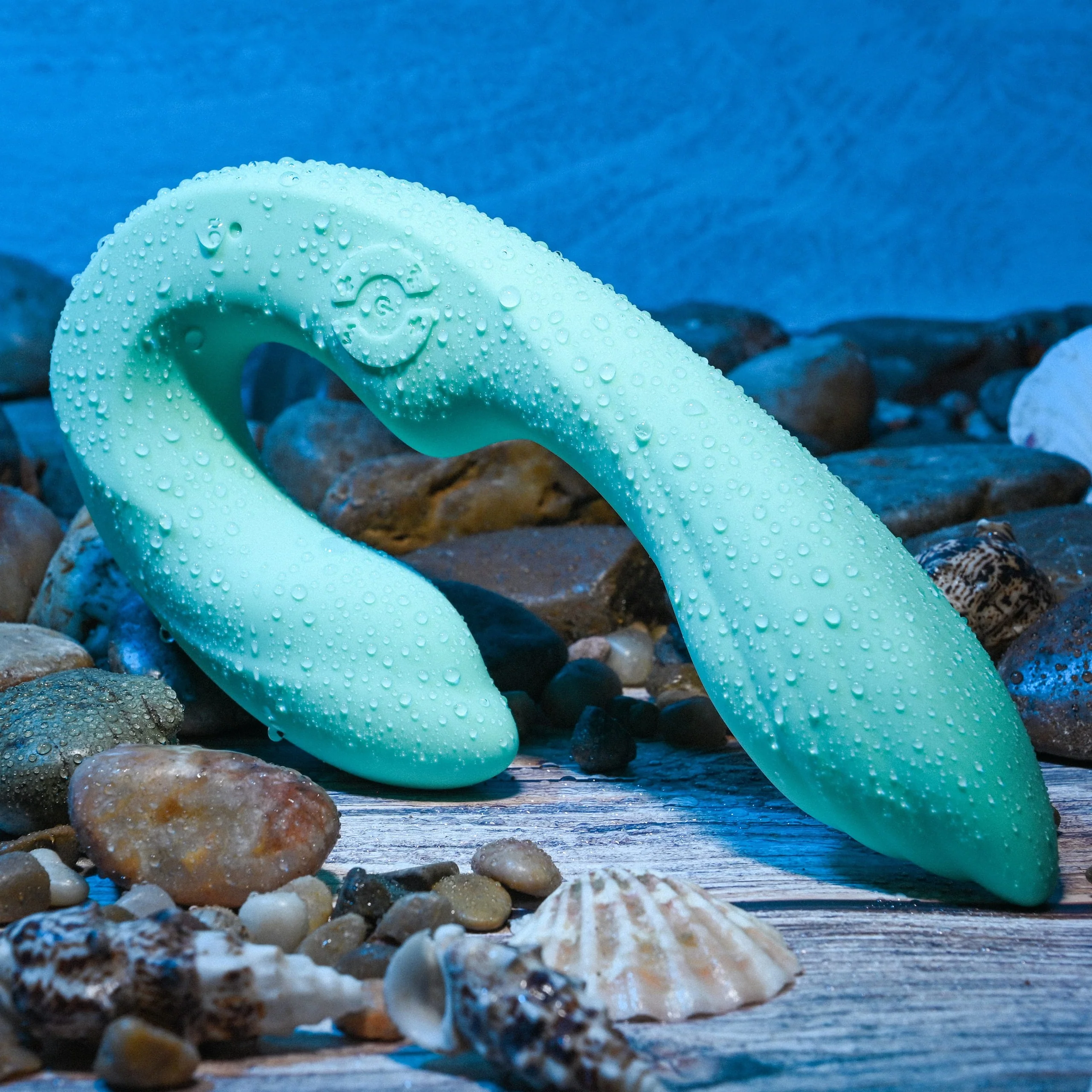 Strapless Seashell Wearable Dual Vibe with Remote - Image 4