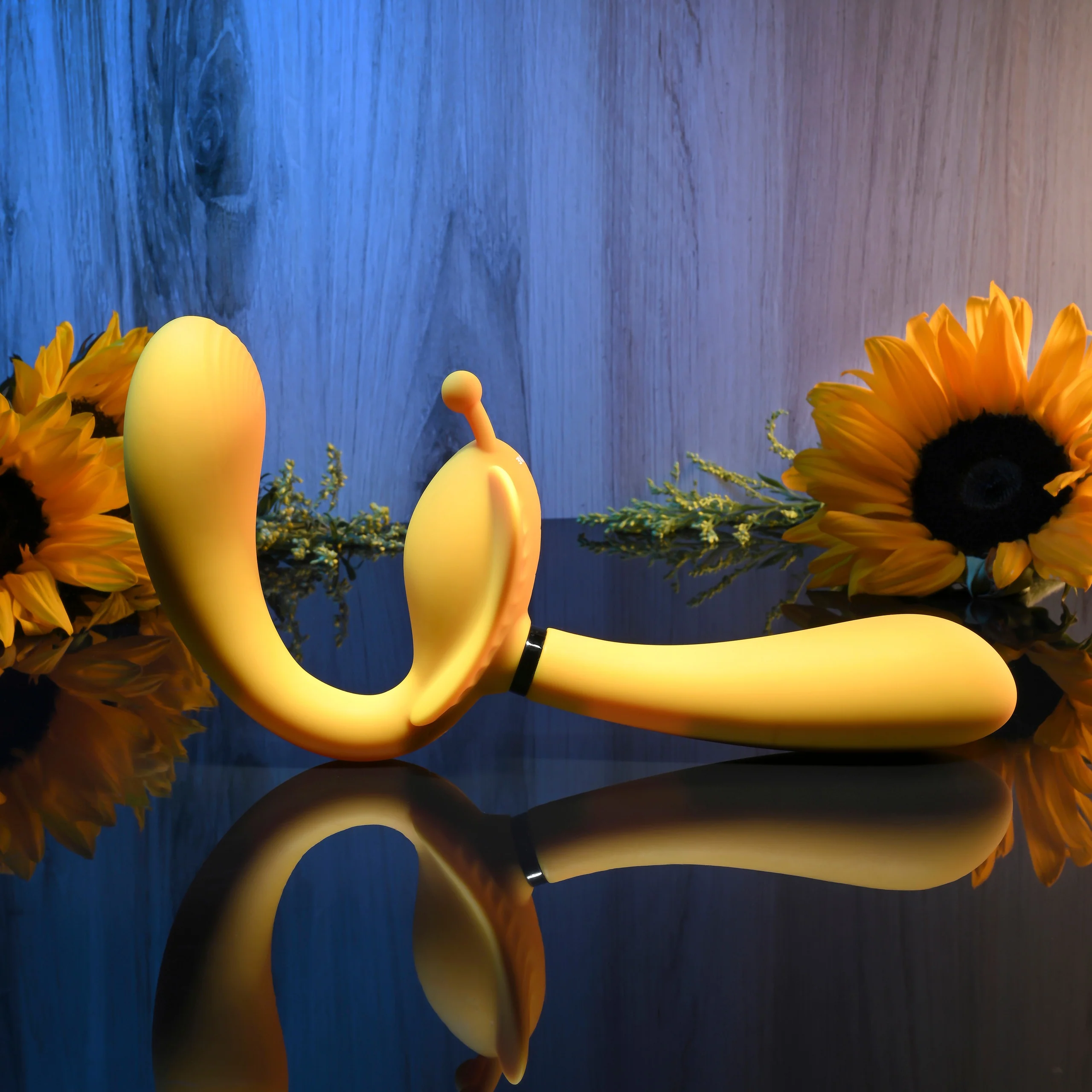 Evolved The Monarch Triple Shaft Strapless Strap-On Vibrator - Image 5